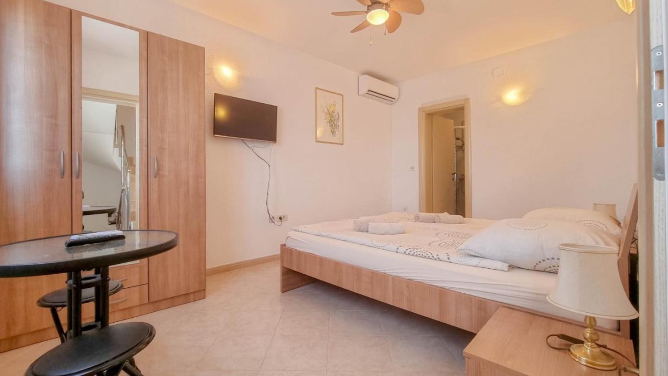 Lucijana Room Novigrad Istria Esterno foto