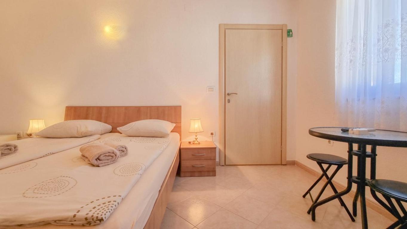 Lucijana Room Novigrad Istria Esterno foto